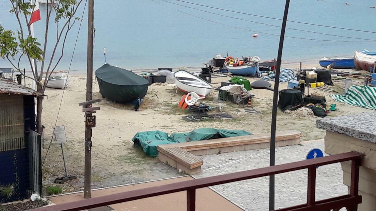 Residenza Lux Fronte Mare Lejlighed Vado Ligure Eksteriør billede
