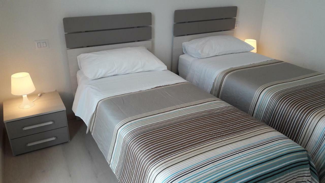 Residenza Lux Fronte Mare Lejlighed Vado Ligure Eksteriør billede