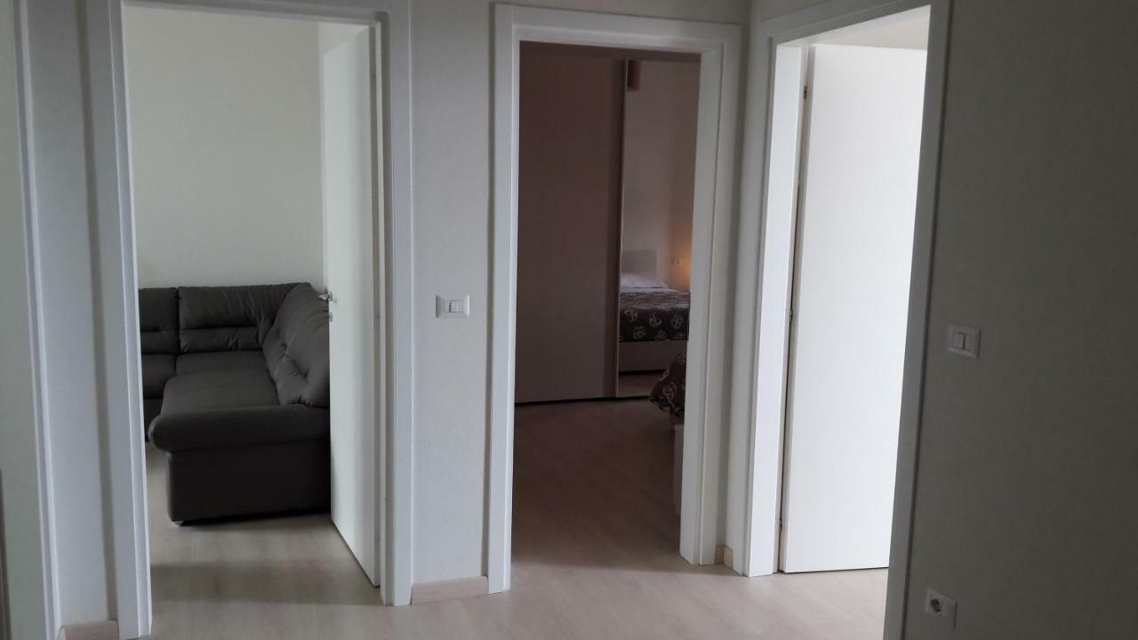 Residenza Lux Fronte Mare Lejlighed Vado Ligure Eksteriør billede