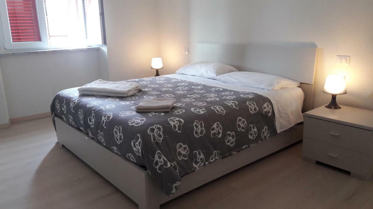 Residenza Lux Fronte Mare Lejlighed Vado Ligure Eksteriør billede